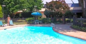 Ramada by Wyndham Gainesville - Image 3