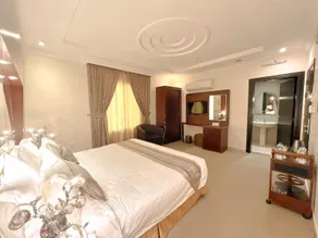 Loren Suites - Image 5