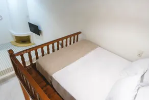 Aesthisis Sensational Accommodation - Image 2