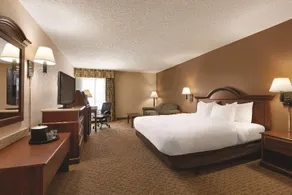 Country Inn & Suites by Radisson, Portland, TX - Image 2