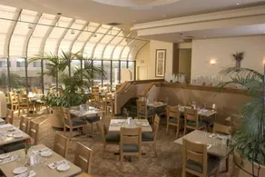 Monarch Hotel & Conference Center - Image 4