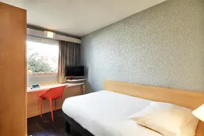 B&B HOTEL Versailles Le Chesnay - Image 5