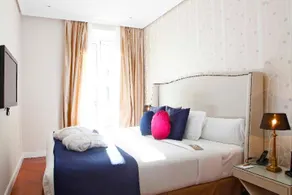 Luxury Suites Madrid - Image 4