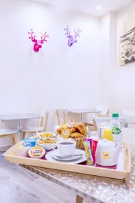 Pink hotel - Image 3