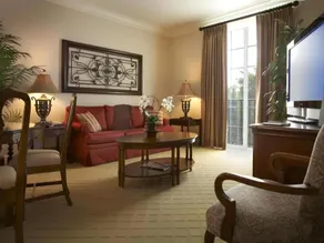 Trianon Old Naples Hotel - Image 5