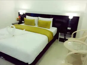 De-complex Apartment - Image 5