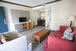 Vanllee Hotel & Suites - Image 4