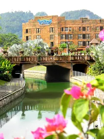 Lost World Hotel - Image 3