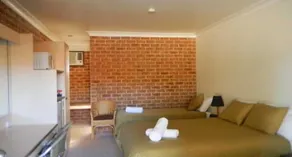 Comfort Inn Lake Macquarie - Image 3