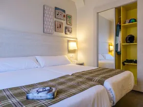 Hotel Cristina - Image 3
