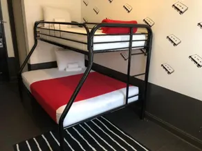 Chicago Getaway Hostel - Image 2