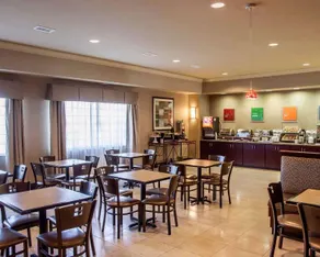 Comfort Suites - Image 4