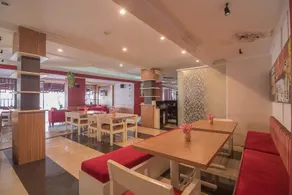RedDoorz Near Setrasari Mall - Image 2
