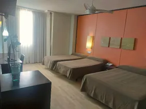 Hotel Puerta de Ocaña - Image 2