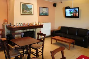 Philoxenia Hotel & Studios - Image 3