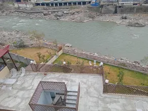 Riveria The Edge Hotel - Image 5
