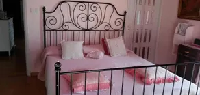 Lunartista Bed and Breakfast - Image 2