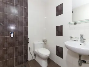 OYO 431 Hotel De Grand Orchard - Image 2