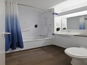 Travelodge Warrington - Image 5