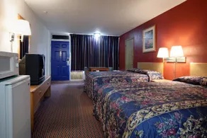 Americas Best Value Inn-Weatherford - Image 3