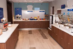 Holiday Inn Express & Suites Birmingham North - Fultondale By IHG - Image 3
