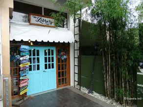 Panda Tea Garden Suites - Image 5