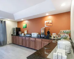 Quality Inn And Suites Centerville - Image 2