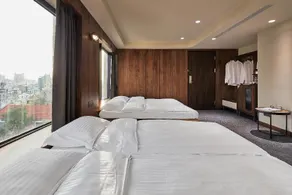 La Plaza Hotel - Image 5