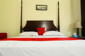 RedDoorz @ Sersan Bajuri - Image 4