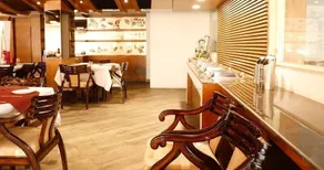 Hotel Shelter by OYO Rooms - Image 2