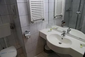 Hotel Comandor - Image 5