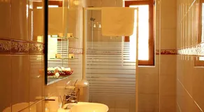 Andy Hotel - Image 4