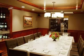 Crabtree's Kittle House Restaurant and Inn - Image 3