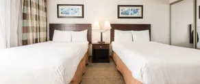 Vanllee Hotel & Suites - Image 2