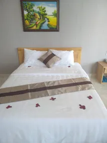 Ngoc Hanh Beach Hotel - Image 2