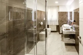 Escape Luxury Suite - Image 2