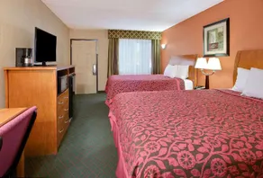 Days Inn by Wyndham Fairfield - Image 3