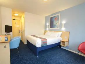Travelodge London City Airport - Image 3
