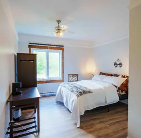 Hotel Varennes Grand Montreal - Self Check In - Image 4