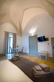 Le Finestre Su Porta Carrese - Luxury Rooms & Suit - Image 5