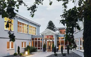 Best Western Plus Atrium Hotel - Image 2