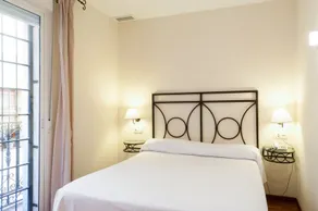 Murillo Apartamentos - Image 4