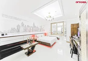 VIP Hotel - Image 5