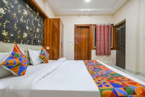 FabHotel Royal Palace AB Road - Image 2
