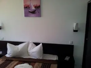 Hotel Azur - Image 2