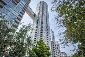 Luxury Waterfront City Place Condo - Image 2