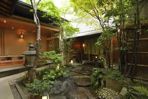 Ryoan Kazuki with Luxury Kyoto Collections KADEN - Image 4