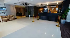 Al Muhaidb Black Box Hotel - Image 3