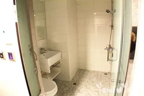 Butler Hotel - Image 2