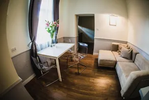 Angel House Aparthotel - Image 4